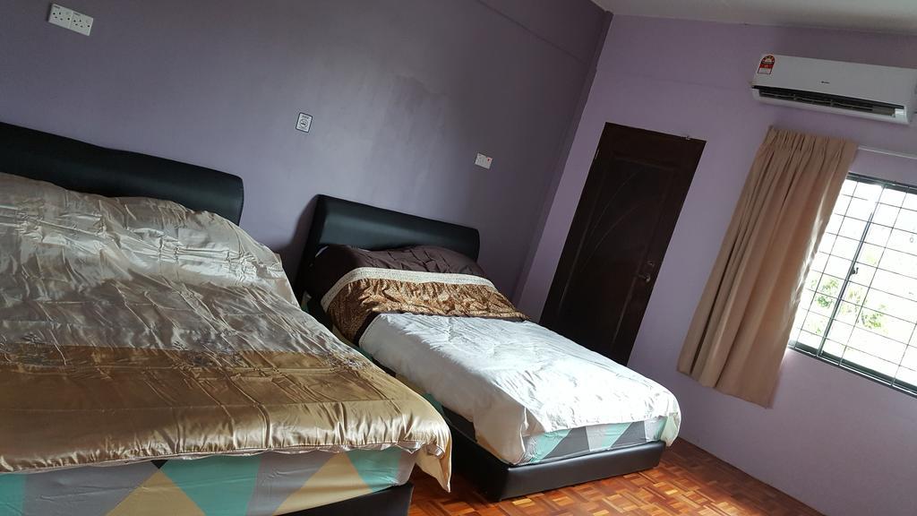 Ellis Lot 310 Villa Kuching Buitenkant foto