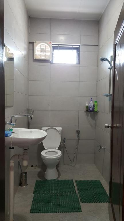 Ellis Lot 310 Villa Kuching Buitenkant foto