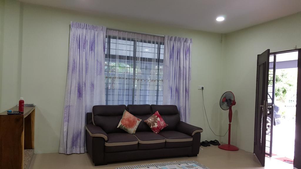 Ellis Lot 310 Villa Kuching Buitenkant foto