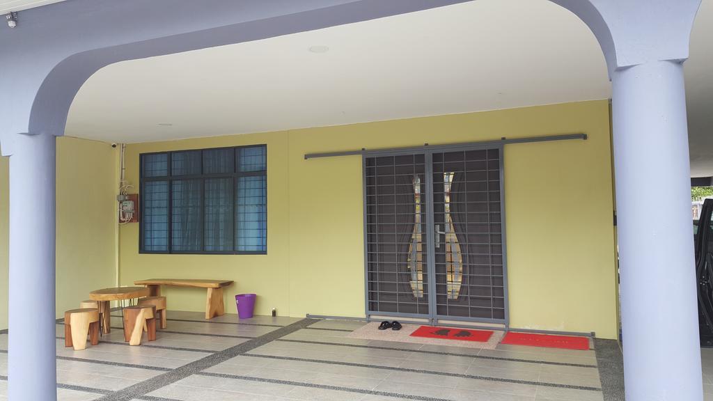 Ellis Lot 310 Villa Kuching Buitenkant foto