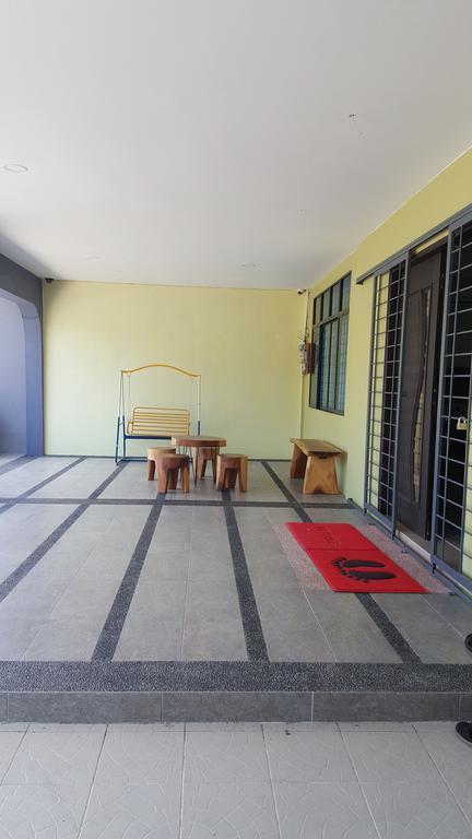 Ellis Lot 310 Villa Kuching Buitenkant foto